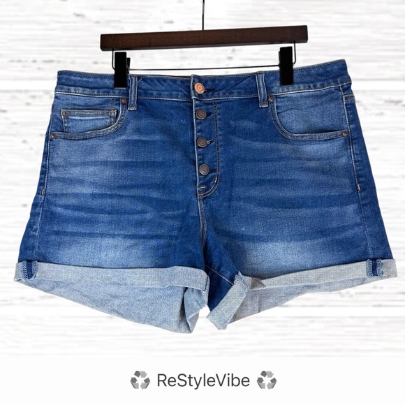 AMERICAN EAGLE Women’s Size 20 Denim Jean Shorts Hi-Rise Shortie Fit Stretch NWT - Picture 1 of 14